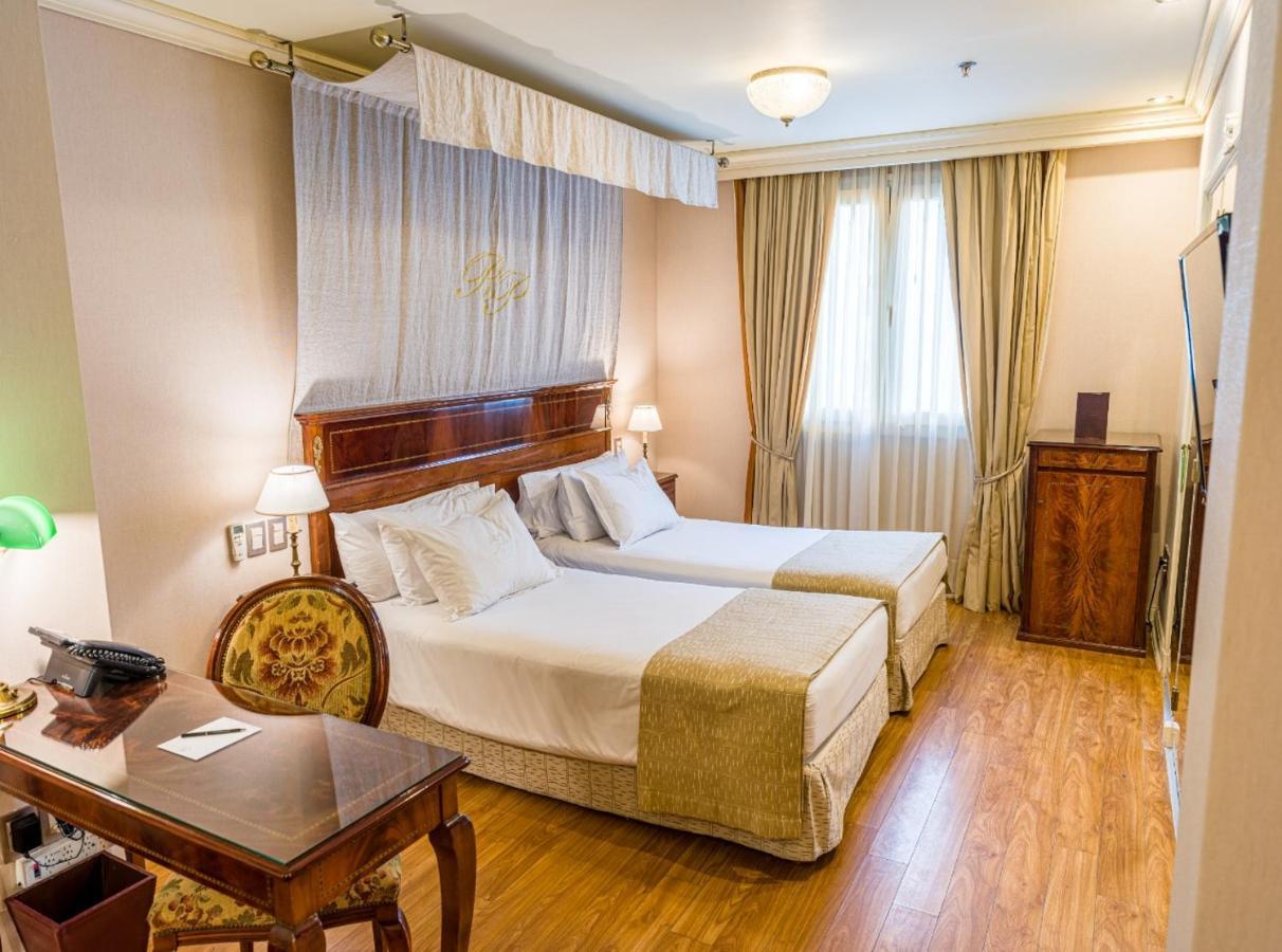 Melia Recoleta Plaza Hotel Buenos Aires Exterior photo A room at Hotel Colón